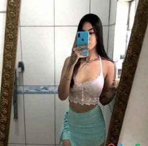 *_*_BUSCO UN HOMBRE DE POR AQUI.._*_* EN EL BOSQUE