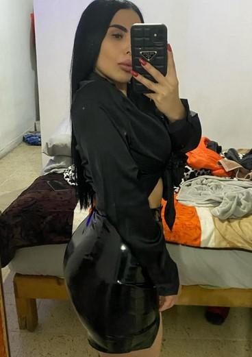 (_(_JUGUETONA CUBANA MUY TRAVIESA, _)_) EN CERVANTES