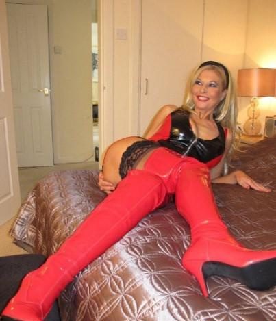 _(_MUJER MUY DOMINANTE,BUSCO ESCLAVO, _)_ EN BERLANGA