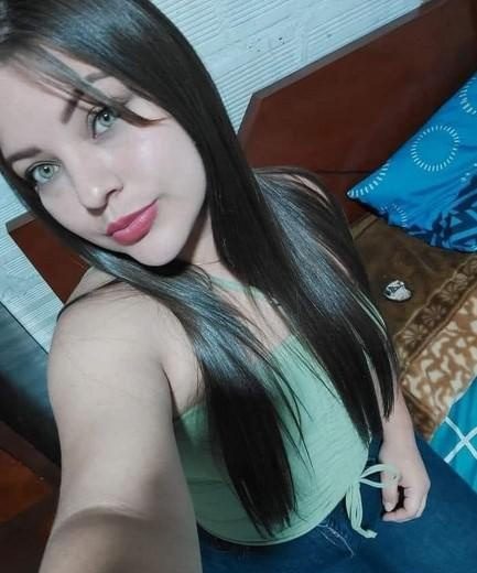 _=_SOY UNA TIA CON CURVAS Y LINDOS PECHOS,_=_ EN ALMARAZ