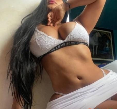 (_QUE TAL MIS AMORES SOY ADICTA AL BUEN SEXO_) EN ALBONDÓN