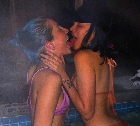 A NICE BLOWJOB WITH 2 MOUTHS 30 MIN X90€ EN GANDIA