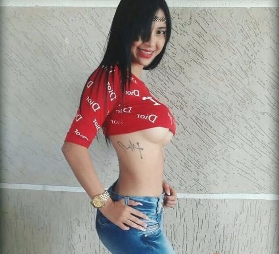 AHORA MISMO SOLO ME APETECE FOLLAR SIN COMPROMISO EN BOIMORTO