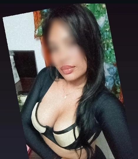 ARDIENTE VIDEOLLAMADA EN ALZIRA