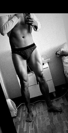 ARES CHICO LATINO EN BERRIOPLANO