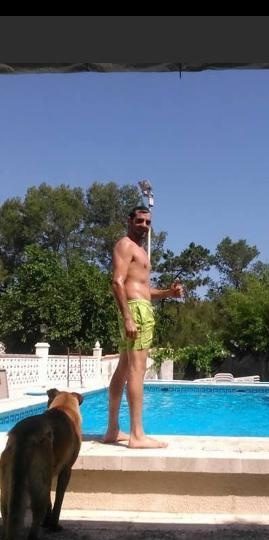 BUENAS CHICAS, SOY CHICO VALENCIANO MUY DOTADO Y EXTREMADAMENTE CALIENTE, BUSCO MUJER PASARLO BIEN EN BARXETA