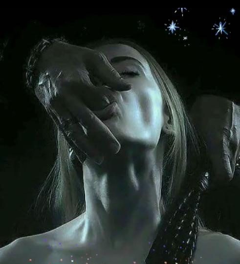 BUSCAMOS CHICA PARA TRÍO Y SQUIRT EN ÁVILA