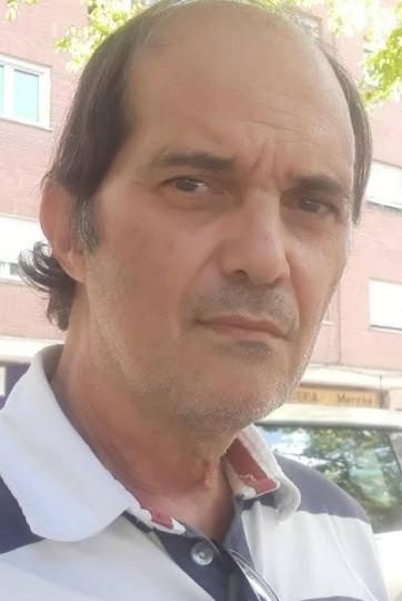 BUSCO CHICA ATREVIDA EN MONACHIL