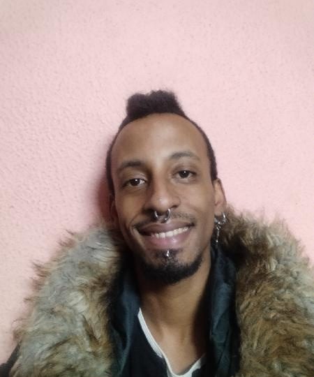 BUSCO CHICA EN BUSCA DE AYUDA ECONÓMICA EN BARCELONA