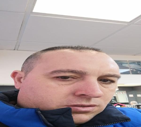 BUSCO CHICA NO ME IMPORTA EDAD NI FISICO EN TERRASSA