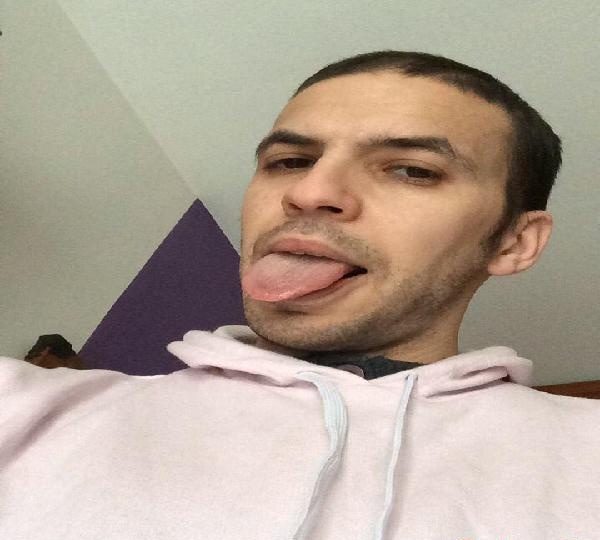 BUSCO COMPAÑERA PARA EMITIR EN WEBCAM JUNTOS EN ESPAÑA