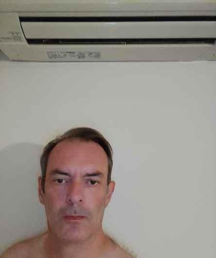 BUSCO DUEÑO PARA SERVIRLE. ESTOY EN LISBOA EN ESPAÑA