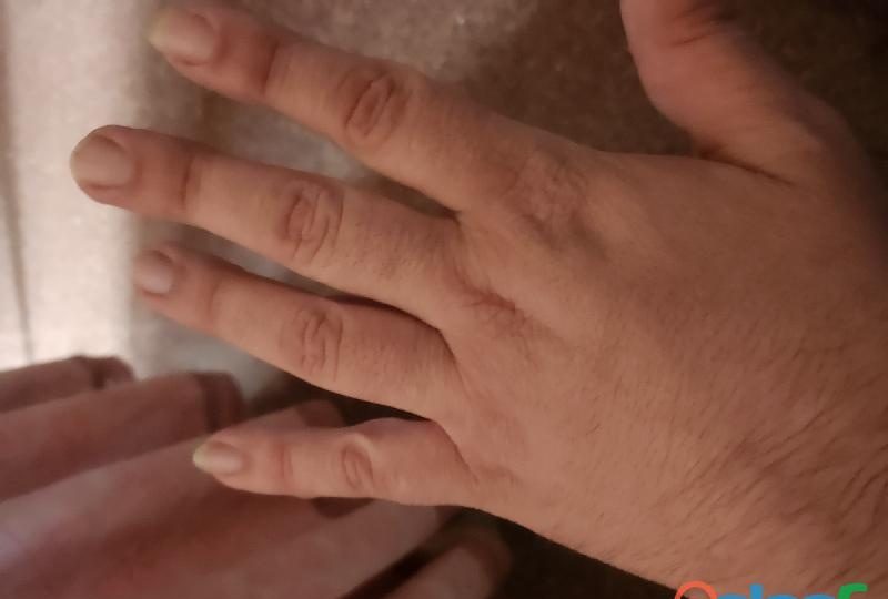 BUSCO MADUROS DE MÁS DE 45A CON SITIO EN SILLA