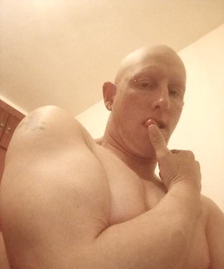 BUSCO MUJER QUE QUIERA SEXO EN MANZANEQUE