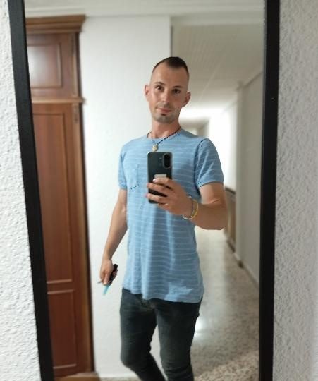 BUSCO PAREJA O CHICA QUE QUIERE QUE LE CUMPLA LAS FANTASÍAS EN LOGROÑO