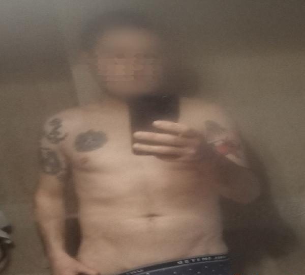 BUSCO PAREJITA ( ASTURIAS ) EN OVIEDO