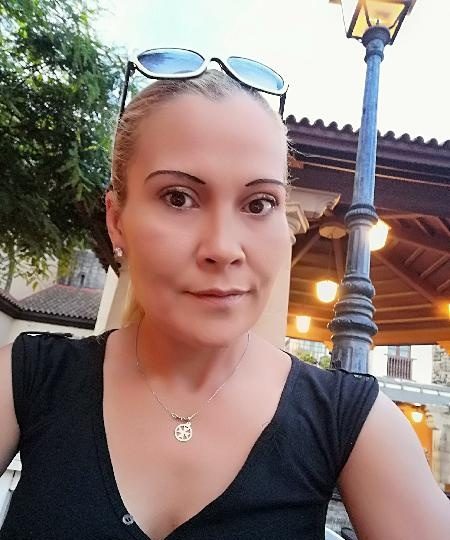 BUSCO TRABAJO ENCARGADA PISO RELAX EN BARCELONA