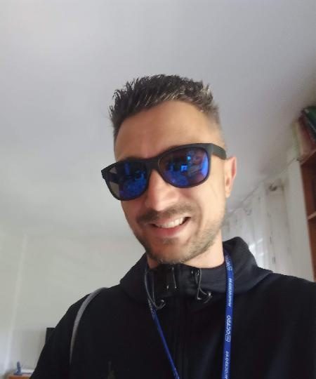 BUSCO TRANSEXUAL O TRAVESTIS FEMENINAS PARA SEXO SIN COBRAR NI PAGAR EN MADRID