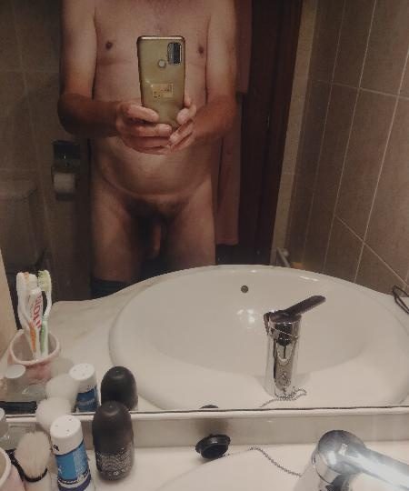 BUSCO TRIO HMH CON PAREJA LIBERAL EN BARAKALDO