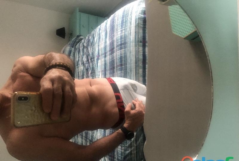 BUSCO UNA MUJER EN ARENAS DE SAN PEDRO QUE ESTÉ SOLA Y NECESITE CARIÑO Y AMOR EL RESTO SE LO DOY YO EN ARENAS DE SAN PEDRO