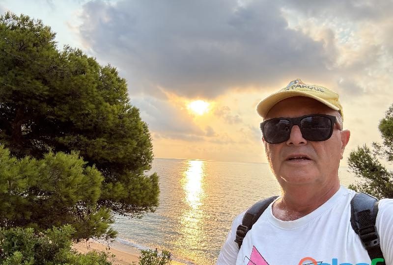 CATALÁN MADURO BUSCO PAREJA ESTABLE EN ESPAÑA