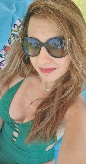 CHICA BUSCA A SUGAR DADDY EN MÁLAGA