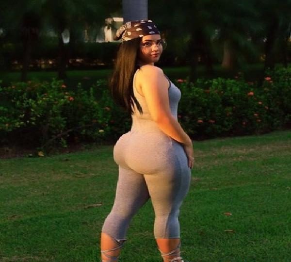 CHICA GUAPA SEXY MORBOSA EN VALENCIA