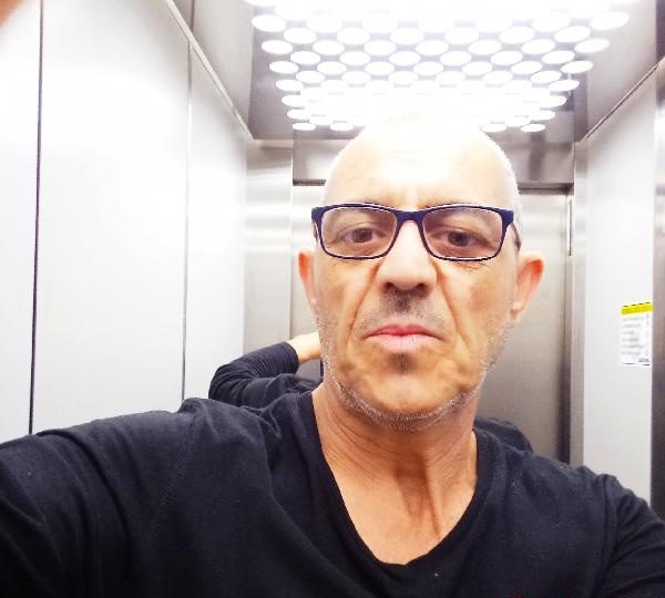 CHICO ATRACTIVO PARA MUJERES MADURAS EN ALCANTARILLA