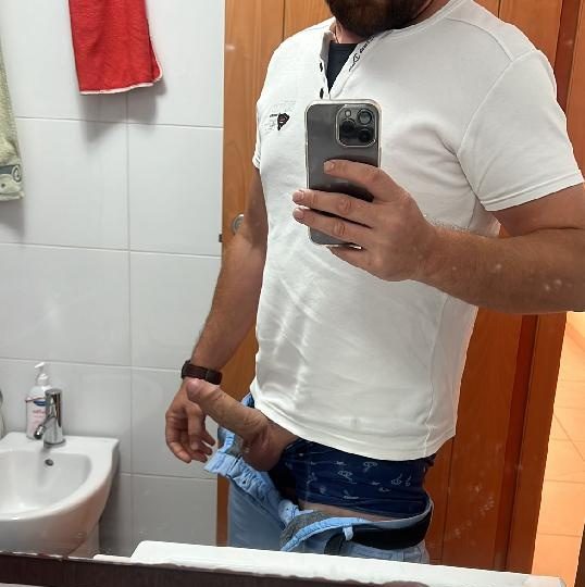 CHICO BISEX BUSCA PAREJA MORBOSA EN VALENCIA