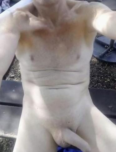 CHICO BISEX BUSCA PAREJAS EN CALAHORRA