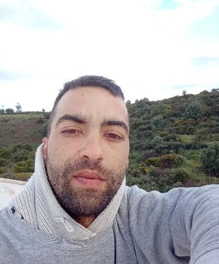 CHICO BUSCA CHICA AMABLE ME DA IGUAL RAZA EN ÁLORA