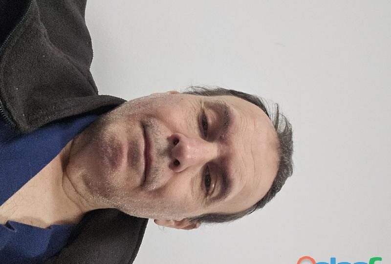 CHICO BUSCA SEÑORAS Y CASADAS PARA FOLLAR EN ZGZ CAPITAL. EN ZARAGOZA