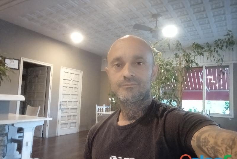 CHICO CHUPA COÑOS EN LLEIDA