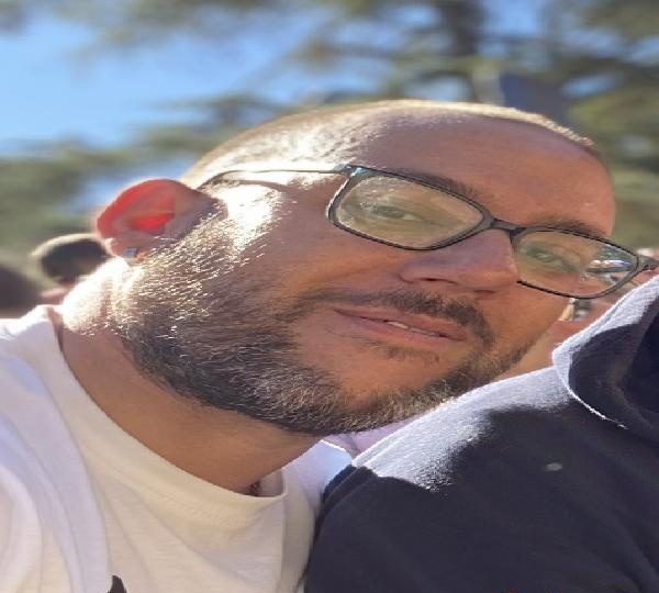 CHICO CON SITIO, PARA ENCUENTROS SEXUALES.