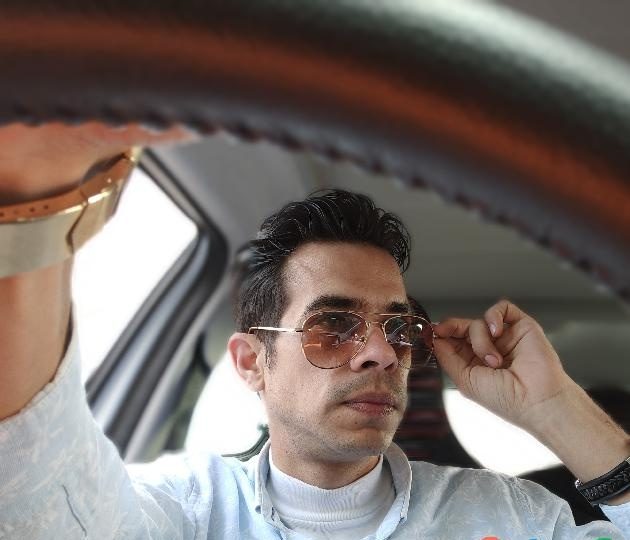 CHICO DE COMPAÑÍA EN A CORUÑA