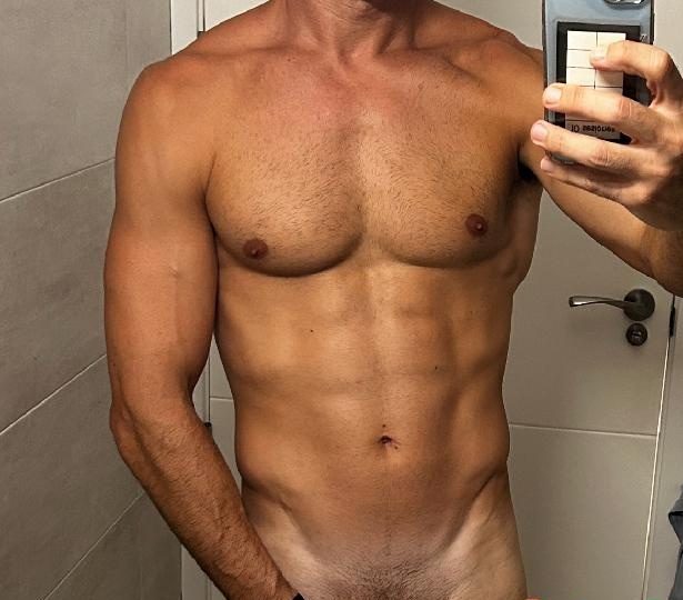 CHICO DE COMPAÑÍA CON CLASE QUE HARÁ TUS DESEOS REALIDAD EN PAMPLONA