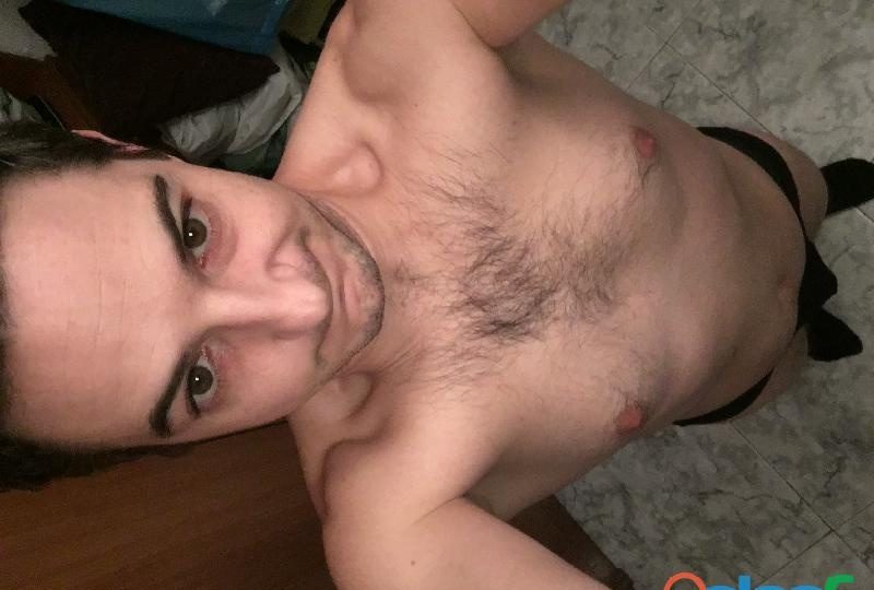 CHICO DE COMPAÑÍA MÁLAGA CAPITAL EN MÁLAGA