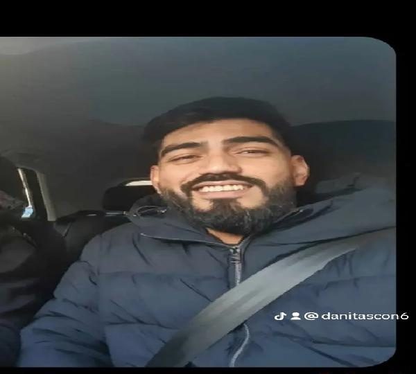 CHICO DE COMPAÑÍA EN SEVILLA