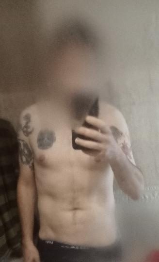 CHICO FIESTERO PARA PAREJITAS ( ASTURIAS ) EN GIJON