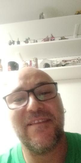 CHICO GUAPO 45 AÑOS DE MADRID BUSCO MUJER DE ENTRE 45 Y 60 AÑOS PARA QUEDAR EN MADRID