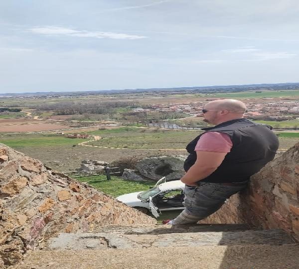 CHICO JOVEN DE 31 EN PUEBLA DE SANABRIA
