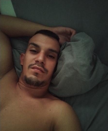 CHICO JOVEN ESPAÑOL 26 AÑOS EN ALGECIRAS