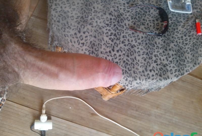 CHICO OFRECE POLLA A MUJERES DESEOSAS EN MIJAS