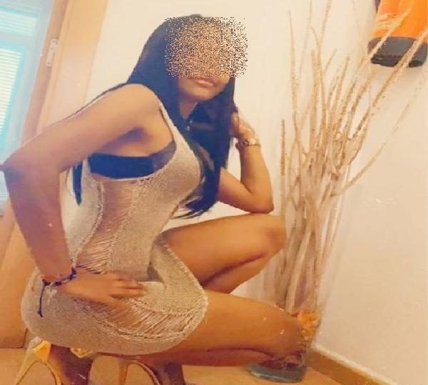 COMPLETISIMA CONMIGO LA PASAREMOS DE LUJO EN VALENCIA