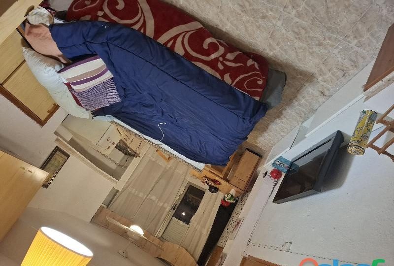 CONPARTO ESTUDIO CON MUJER YA EN BARCELONA