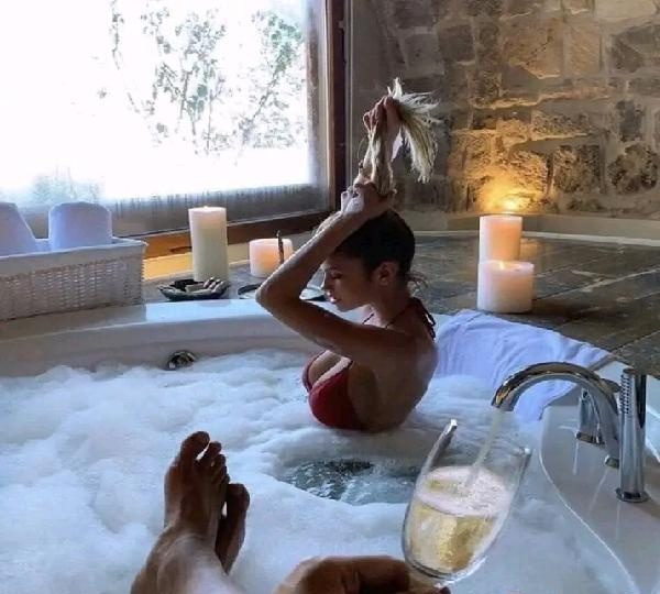 CONTRATACIÓN PARA UNA SESIÓN DE CINE PORNOGRÁFICO COMO PARTE DEL RODAJE DE VÍDEOS X (28). EN SOTILLO DE LAS PALOMAS