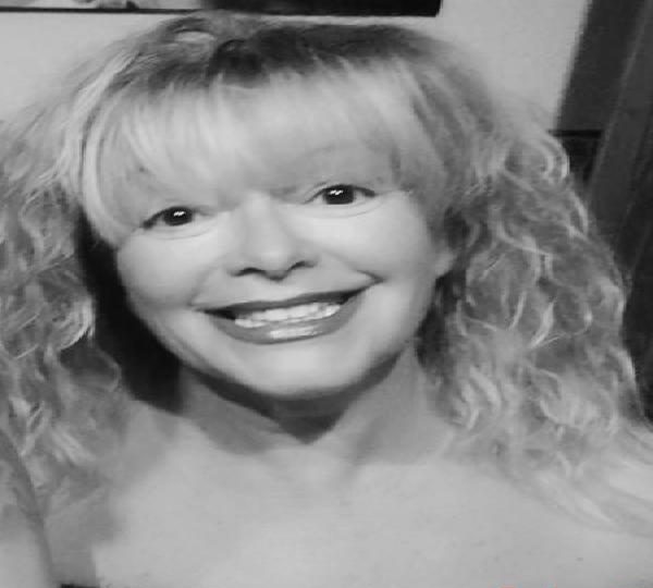 DESIRÉE MALAGUEÑA MADURITA MASAJES EN TORREVIEJA