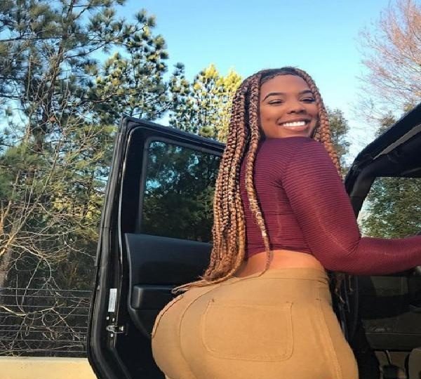 DISCRETA Y ROMPEDORA EN EL SEXO EN SEVILLA