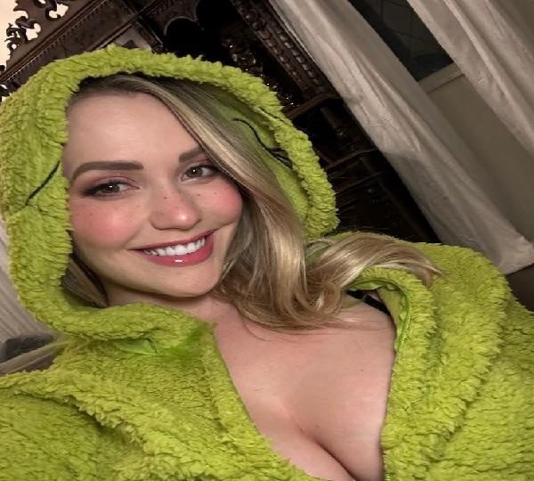 DISPONIBLE POUR TOUT RENSEIGNEMENT SUPPLÉMENTAIRE EN ALDEA EN CABO