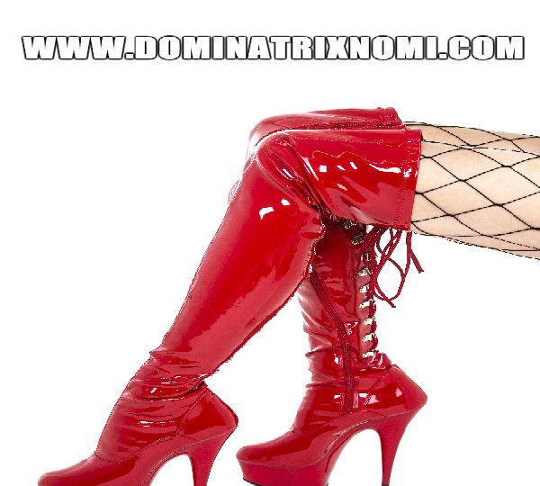 DOMINATRIX NOMI BDSM EN ESTADO PURO EN BARCELONA